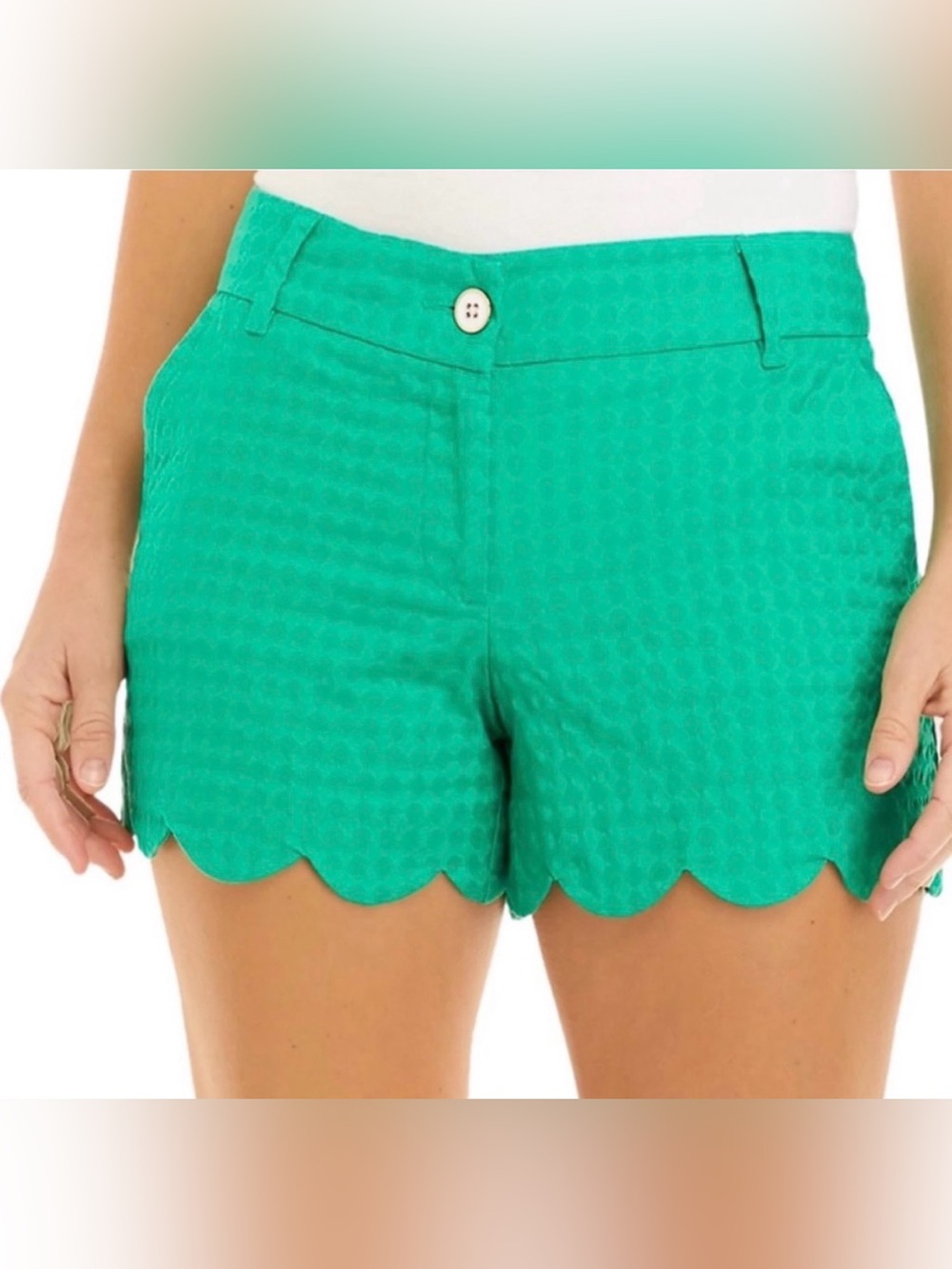 crown & ivy Green Scallop-Hem Textured Shorts